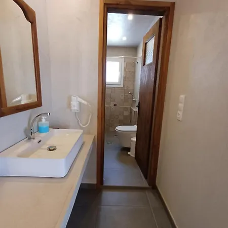 Ξενοδοχείο με διαμερίσματα Maria