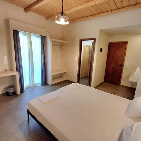 Ξενοδοχείο με διαμερίσματα Maria Ίος