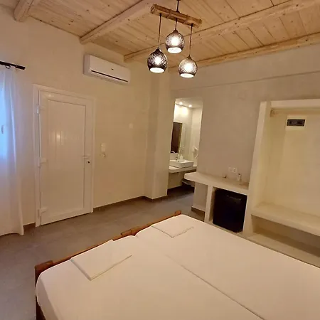 Ξενοδοχείο με διαμερίσματα Maria