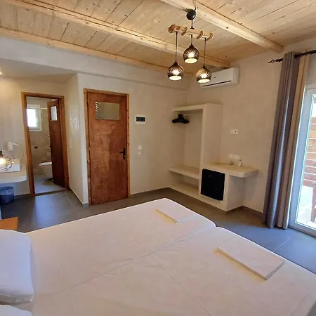 Ξενοδοχείο με διαμερίσματα Maria Ίος