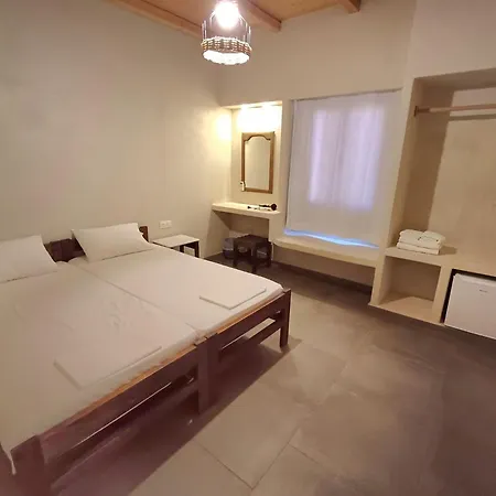 Ξενοδοχείο με διαμερίσματα Maria 3*